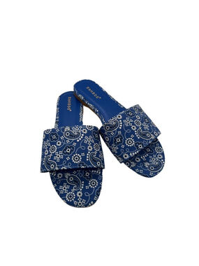 Bamboo Zest-16 Blue Bandana Print Flat Sandals Size 6 New